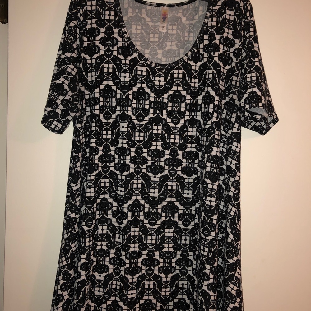 LulaRoe perfect T